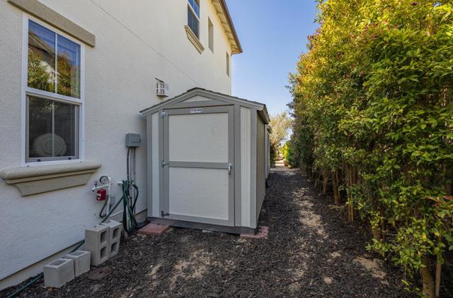2967 Garnet Way, Marina CA: https://media.crmls.org/mediaz/e0ded72a-27a3-4eb1-8cf8-808514491161.jpg