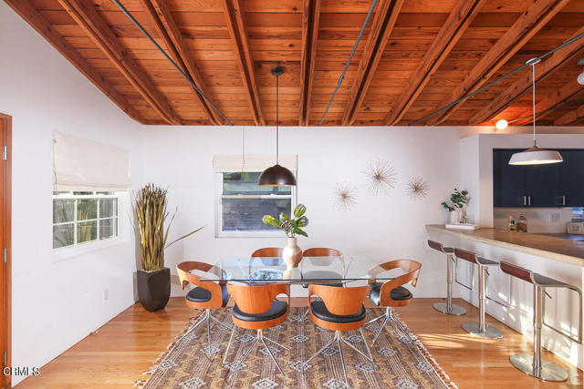 Detail Gallery Image 6 of 42 For 3363 Hollydale Dr, Los Angeles,  CA 90039 - 3 Beds | 3/1 Baths