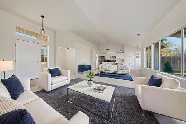 612 Saffron Street, Hanford CA: https://media.crmls.org/mediaz/e0dfe210-aaed-44db-8479-5fe0b1f4852d.jpg