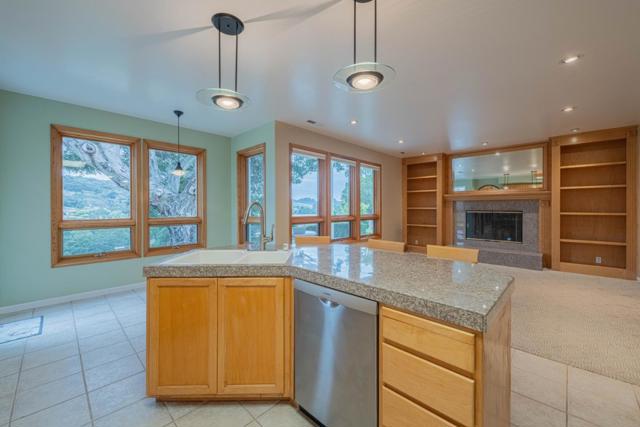 20160 Rock Springs Lane,  CA: https://media.crmls.org/mediaz/e0e0a328-3bde-4ca1-b8f4-c252ec38846c.jpg