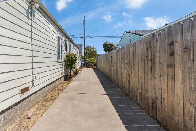 455 32nd St, Richmond CA: https://media.crmls.org/mediaz/e0e0cdfc-11b3-4da2-a299-07be19182951.jpg