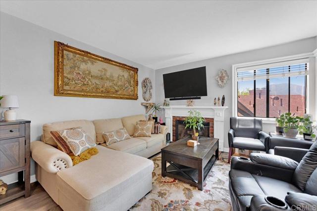 Detail Gallery Image 4 of 26 For 2916 Alanwood Ct, San Diego,  CA 91978 - 2 Beds | 2 Baths