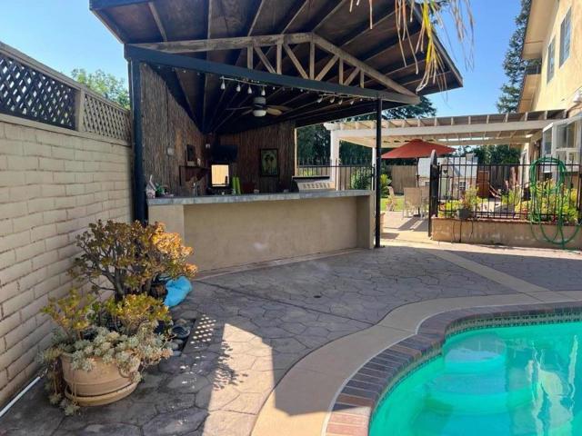 1298 Hersman Drive, Gilroy CA: https://media.crmls.org/mediaz/e0e15e84-b064-49d9-b2a9-44f7ac8ce66b.jpg