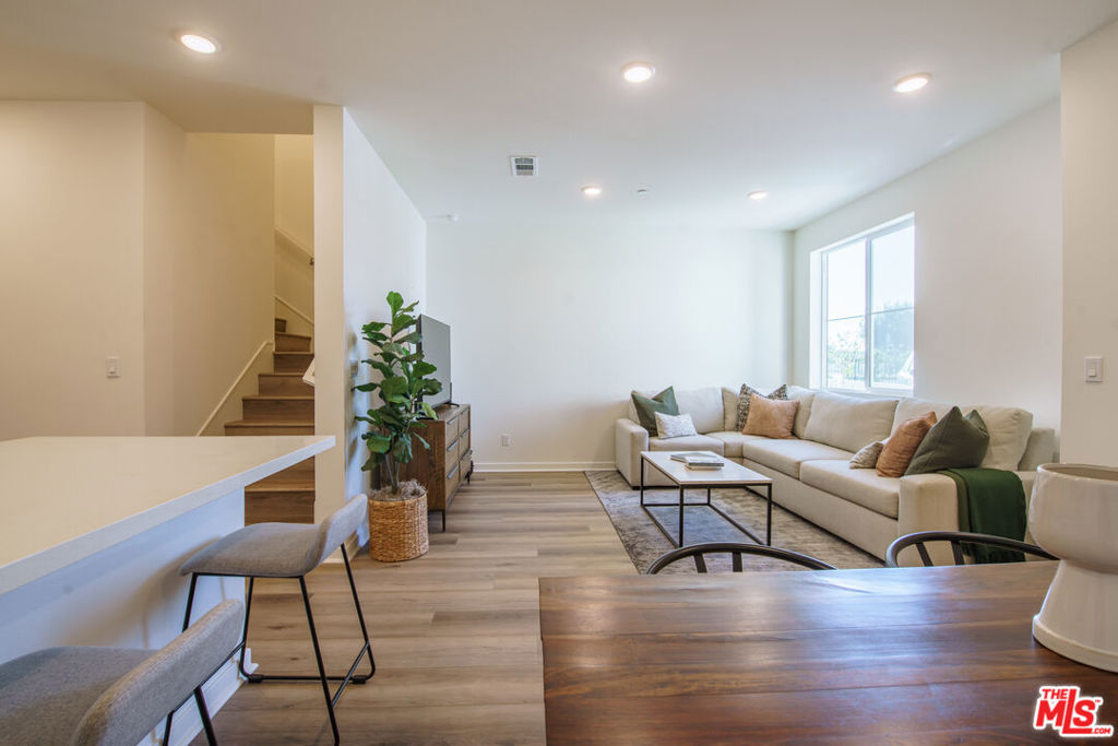 1842 W Merced Avenue