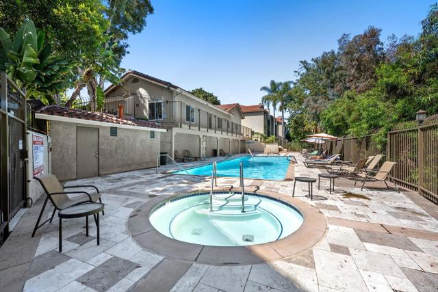 7702 Caminito Puerto, Carlsbad CA: https://media.crmls.org/mediaz/e0e326bf-fa5e-461f-894d-289aafcedef2.jpg