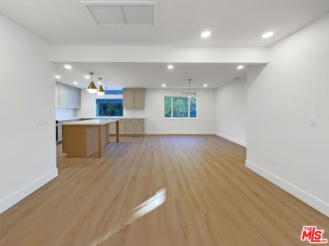 23910 Jensen Drive, West Hills CA: https://media.crmls.org/mediaz/e0e360cd-aa10-4040-a1b7-a44e8e655e8b.jpg