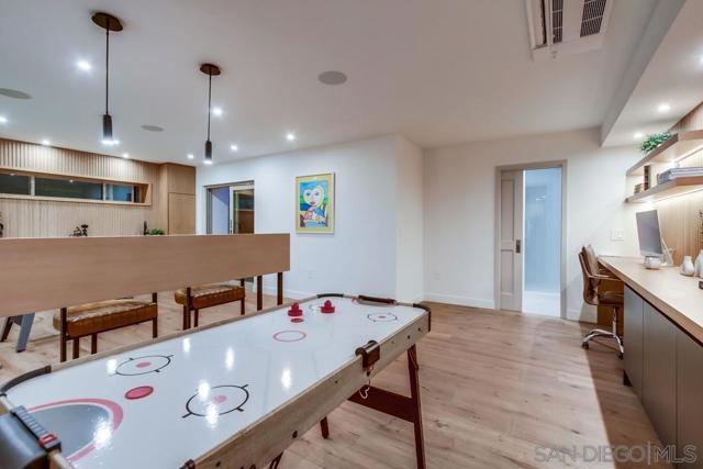 Image 47 of 71 For 5435 Parkview Dr.