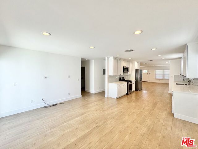 5937 Ranchito, Los Angeles CA: https://media.crmls.org/mediaz/e0e3e11b-5f68-49bf-bb2d-ed8902ded70b.jpg
