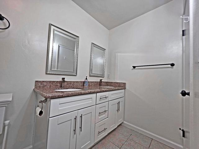 980 Kiely Boulevard, Santa Clara CA: https://media.crmls.org/mediaz/e0e54062-982f-458e-9752-2602c224c44f.jpg