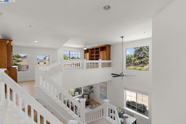 1387 Meadow Ct, Livermore CA: https://media.crmls.org/mediaz/e0e5ca62-9086-4b76-a4dd-09089871d6d3.jpg