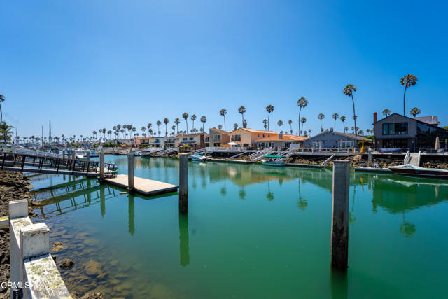 2851 Seahorse Avenue, Ventura CA: https://media.crmls.org/mediaz/e0e5d976-afb0-40fa-ae2b-51436e588001.jpg