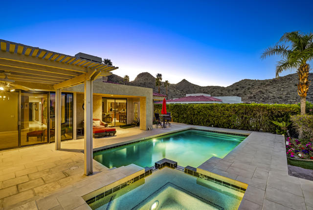 26 Alta Vista, Rancho Mirage CA: https://media.crmls.org/mediaz/e0e5f2bb-99a0-440d-bd06-426fce7cb913.jpg