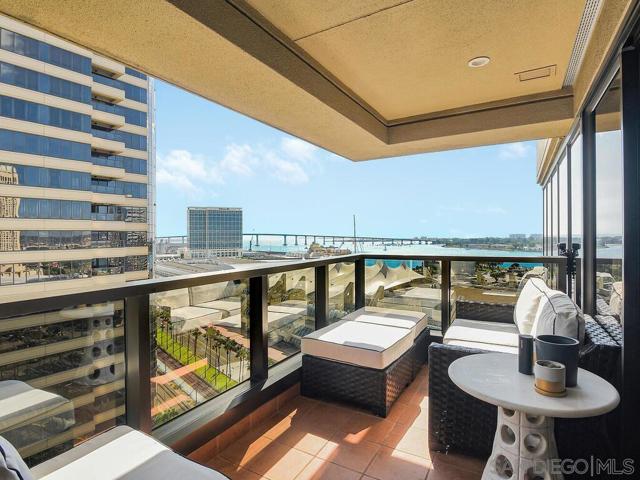 100 Harbor Drive, San Diego CA: https://media.crmls.org/mediaz/e0e6317e-9000-42e1-ae4b-81853cd98950.jpg