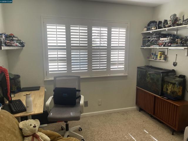 1011 Amanda Cir, Brentwood CA: https://media.crmls.org/mediaz/e0e6819a-7723-42c7-97c3-a07d51b87838.jpg