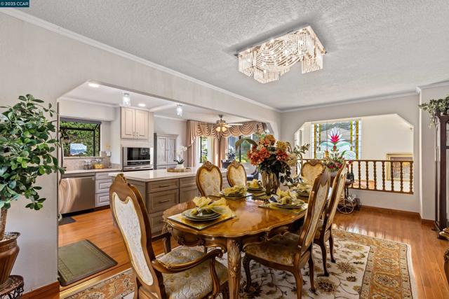 716 Gelston Pl, El Cerrito CA: https://media.crmls.org/mediaz/e0e6cca2-a254-4e96-85c5-f97b61879d21.jpg