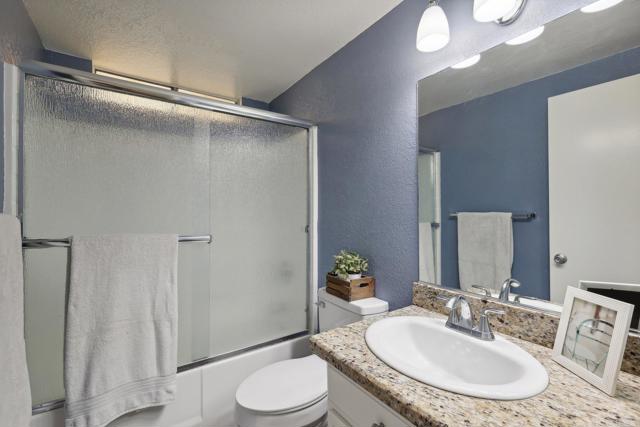 Detail Gallery Image 9 of 16 For 1010 Grape, San Marcos,  CA 92069 - 2 Beds | 2 Baths