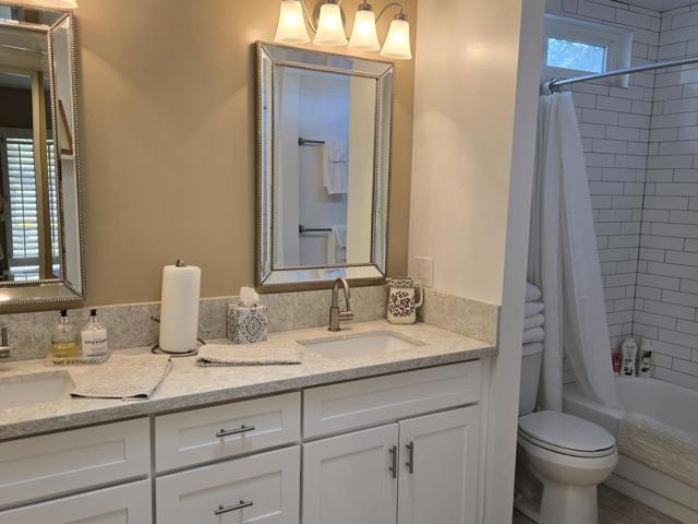 67421 N Chimayo Drive, Cathedral City CA: https://media.crmls.org/mediaz/e0e71550-ad84-4401-9268-cab966a368ca.jpg