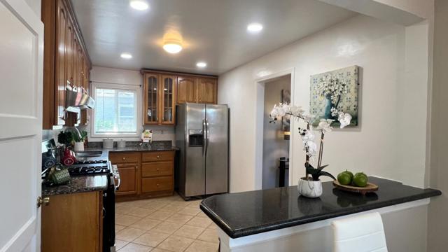 15958 Via Descanso, San Lorenzo CA: https://media.crmls.org/mediaz/e0e71c75-773d-4a00-bb6f-02ec7a835a2f.jpg