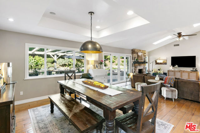 30603 El Sueno Drive, Malibu CA: https://media.crmls.org/mediaz/e0e724af-3ac2-4191-9fbc-027f32354c04.jpg