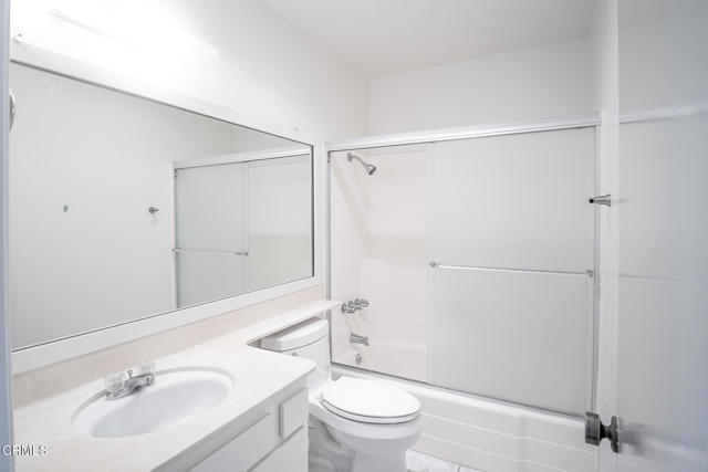 Detail Gallery Image 15 of 26 For 3221 Harbor Bld, Oxnard,  CA 93035 - 3 Beds | 2/1 Baths