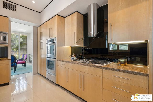 46920 Amir Drive, Palm Desert CA: https://media.crmls.org/mediaz/e0e86ca3-350b-45d6-a00b-3c7424b0bb71.jpg