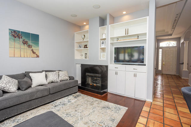 78970 Del Monte Court, La Quinta CA: https://media.crmls.org/mediaz/e0e878f1-4b85-4a79-ba18-69ed8efc9b32.jpg