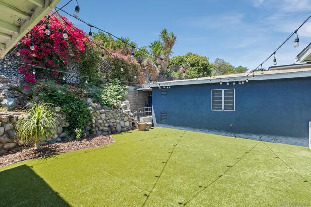 4542 Toni Lane, La Mesa CA: https://media.crmls.org/mediaz/e0ea2cad-91f0-431c-ad2a-b7d7fd729f34.jpg