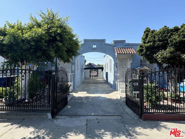 1122 67th Street, Los Angeles, California 90001, ,Multi-Family,For Sale,67th,24426265