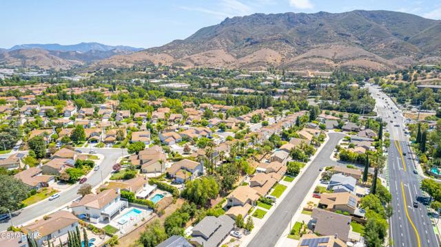 5426 Cedarhaven Drive, Agoura Hills CA: https://media.crmls.org/mediaz/e0ea58e0-2aa0-4b0c-8b4d-c7f4ee957aea.jpg