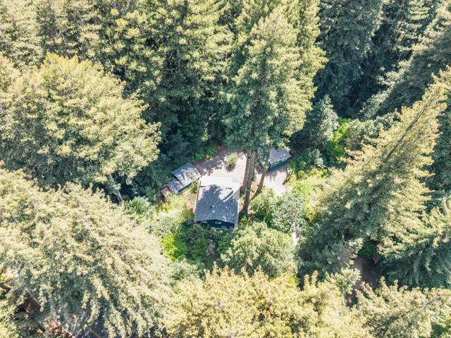 4865 Highway 9, Felton CA: https://media.crmls.org/mediaz/e0eafcc8-b820-476b-a26a-339317478140.jpg