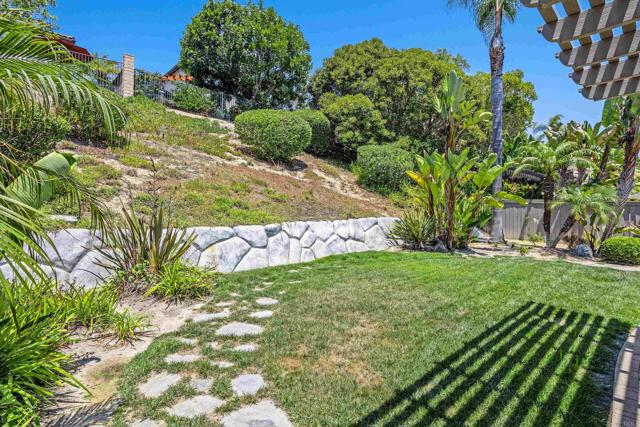 2228 Corte Ananas, Carlsbad CA: https://media.crmls.org/mediaz/e0eb286a-74b0-4469-a3ab-b754cc1ccfa2.jpg