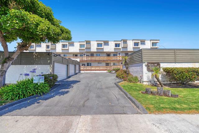 1502 Seacoast Drive, Imperial Beach CA: https://media.crmls.org/mediaz/e0eb2b0a-880b-4beb-9931-a5f4cab03e10.jpg