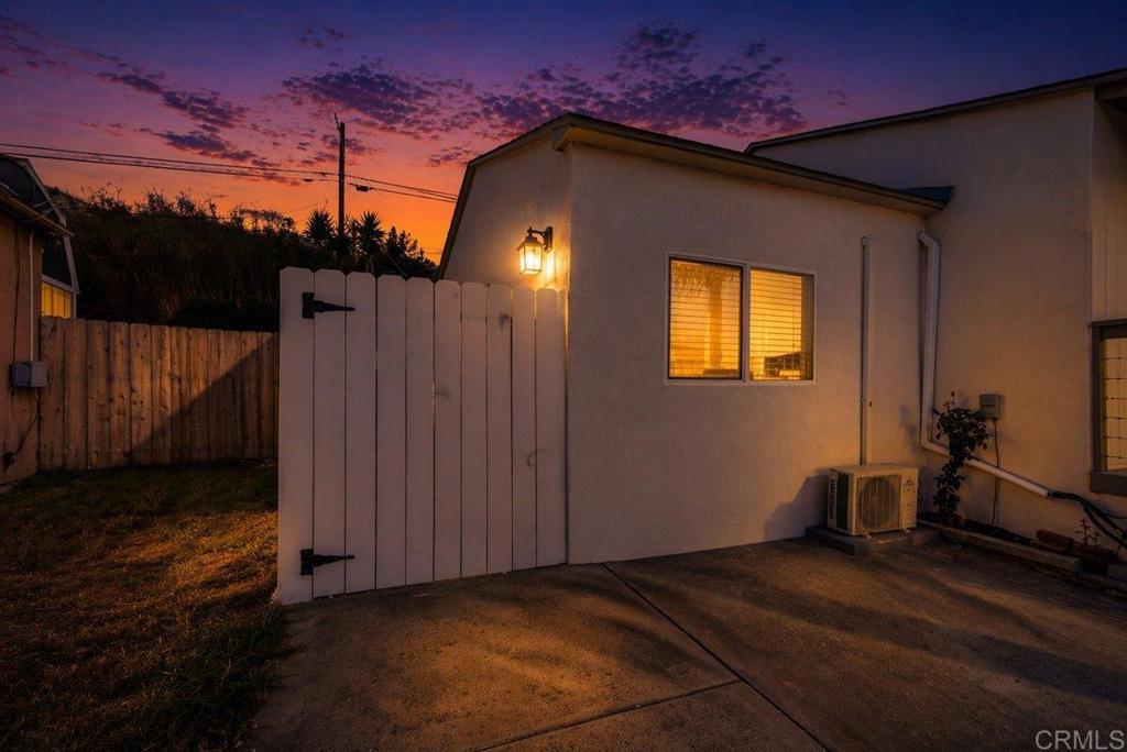 2151 54th St - photo 3