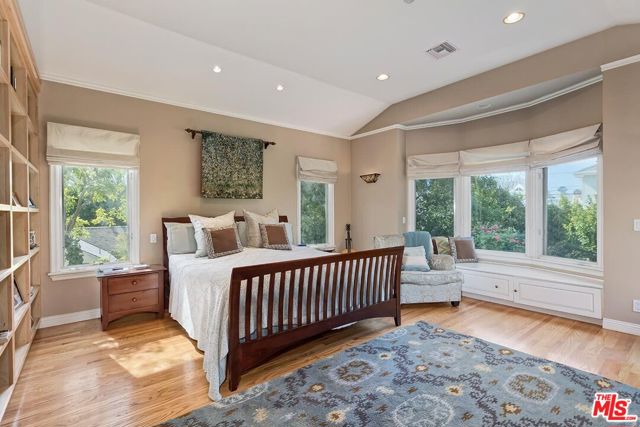 Drew Fenton | 333 Oceano Drive Los Angeles CA | MLS: 7100292