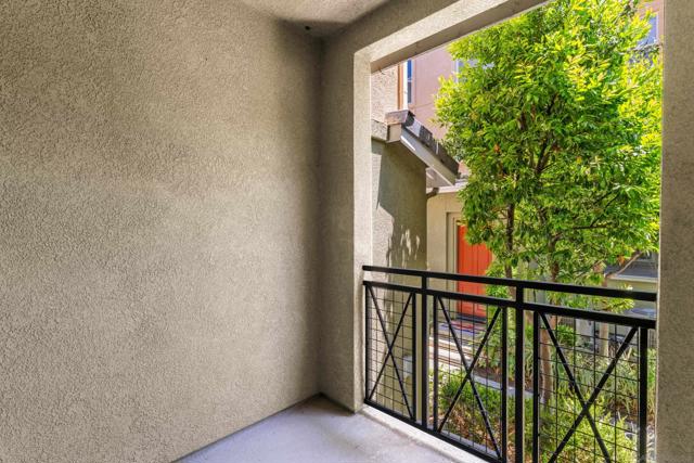 4952 Haight Terrace, San Diego CA: https://media.crmls.org/mediaz/e0edd9a8-0a03-44ee-97ff-bfa0fd815d30.jpg