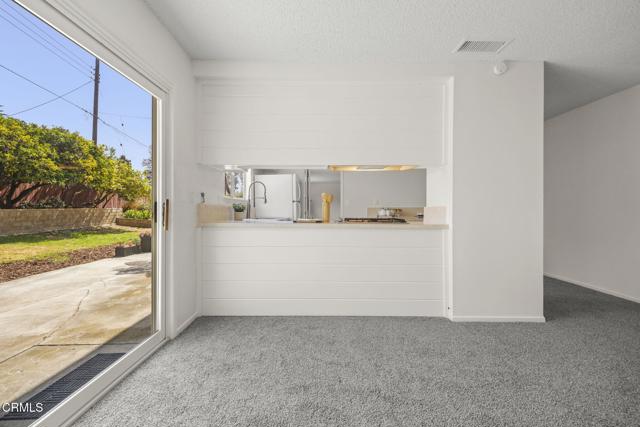 8699 Roswell Street, Ventura CA: https://media.crmls.org/mediaz/e0edf620-a30f-4c16-88c3-930d846a8a05.jpg