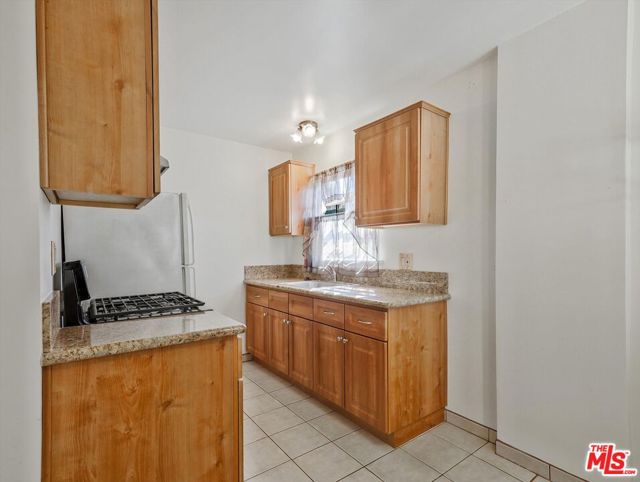 3645 Beethoven Street, Los Angeles CA: https://media.crmls.org/mediaz/e0ee328b-3129-4e7b-b6e8-213ea9d25a57.jpg