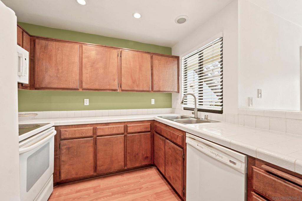 2425 Cranston Drive - photo 11