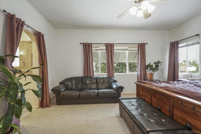 4592 Altadena Ave, San Diego CA: https://media.crmls.org/mediaz/e0ef6fe4-6df9-496b-9c2e-7bc1801bbded.jpg