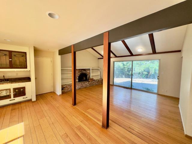 46 Morse Lane, Redwood City CA: https://media.crmls.org/mediaz/e0f0c067-0c5a-4bb3-919a-358c07accd83.jpg