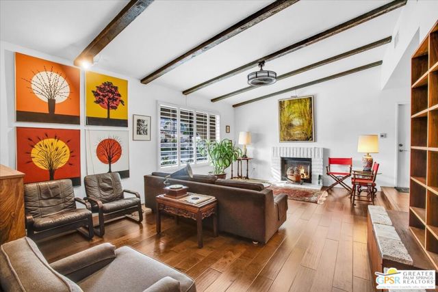 2250 Tamarisk Road, Palm Springs CA: https://media.crmls.org/mediaz/e0f188a7-5727-4a4b-b3ca-f00dadad5139.jpg
