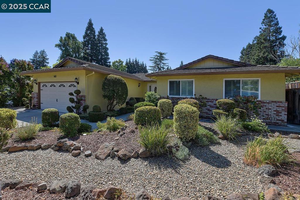 645 Keith Ct