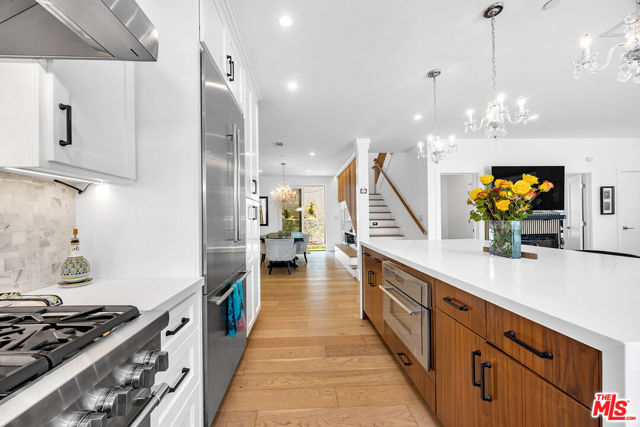 4841 Minden Place, Los Angeles CA: https://media.crmls.org/mediaz/e0f23f85-9f11-4979-9999-9f294dd813d2.jpg