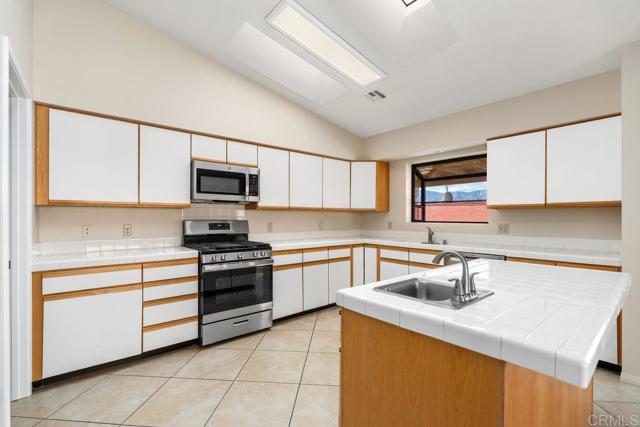 Detail Gallery Image 14 of 20 For 46515 Roudel Ln, La Quinta,  CA 92253 - 3 Beds | 3 Baths