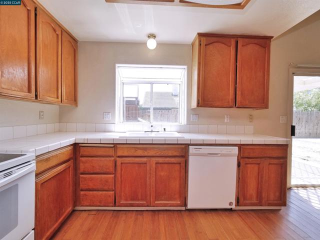 4300 Cannington Lane, Salida CA: https://media.crmls.org/mediaz/e0f31a4b-7657-448f-872c-6197774dacd4.jpg