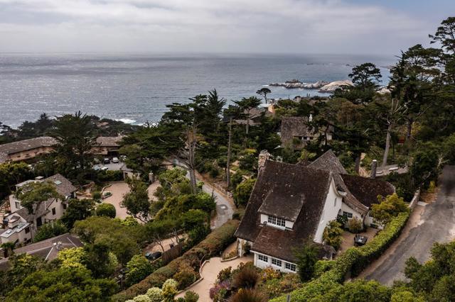 110 Pine Way, Carmel CA: https://media.crmls.org/mediaz/e0f36123-8027-44f0-8e57-1c4d71d676d5.jpg