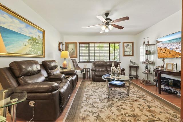 Image 17 of 43 For 39295 De Luz Road