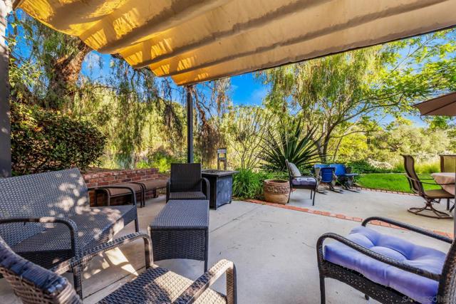 3188 Ora Avo Terrace, Vista CA: https://media.crmls.org/mediaz/e0f424bc-ea07-4959-88ab-b2a1b15037af.jpg