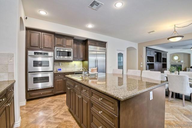 Image 6 of 48 For 993 Hawthorne Creek Dr