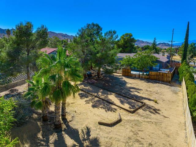 8799 Palomar Avenue, Yucca Valley CA: https://media.crmls.org/mediaz/e0f4ff94-2461-45c5-a15a-c6771cb63b79.jpg